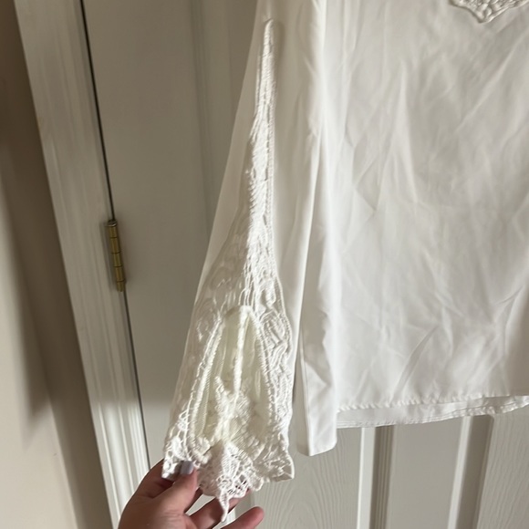 Secrete Label Designworks White Long Sleeve High Collared Lace Top Size Small - Picture 3 of 8